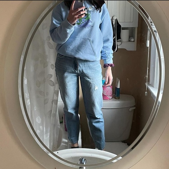 SOLD american eagle straight leg -crop mom jeans - Picture 2 of 4